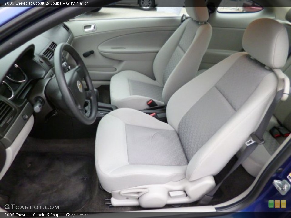 Gray Interior Photo for the 2006 Chevrolet Cobalt LS Coupe #79782298