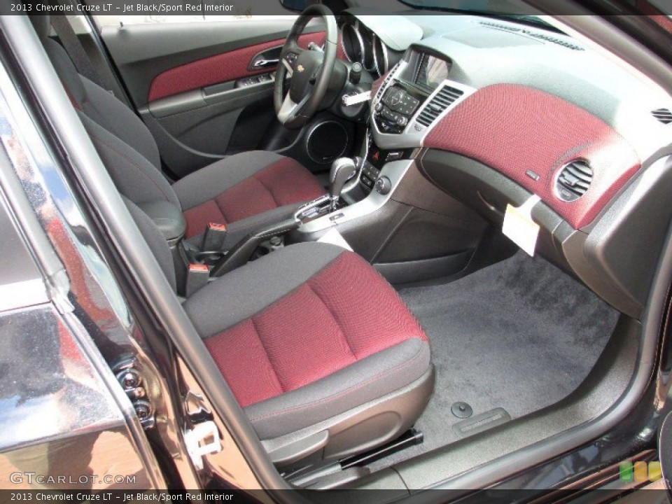 Jet Black/Sport Red Interior Photo for the 2013 Chevrolet Cruze LT #79789091