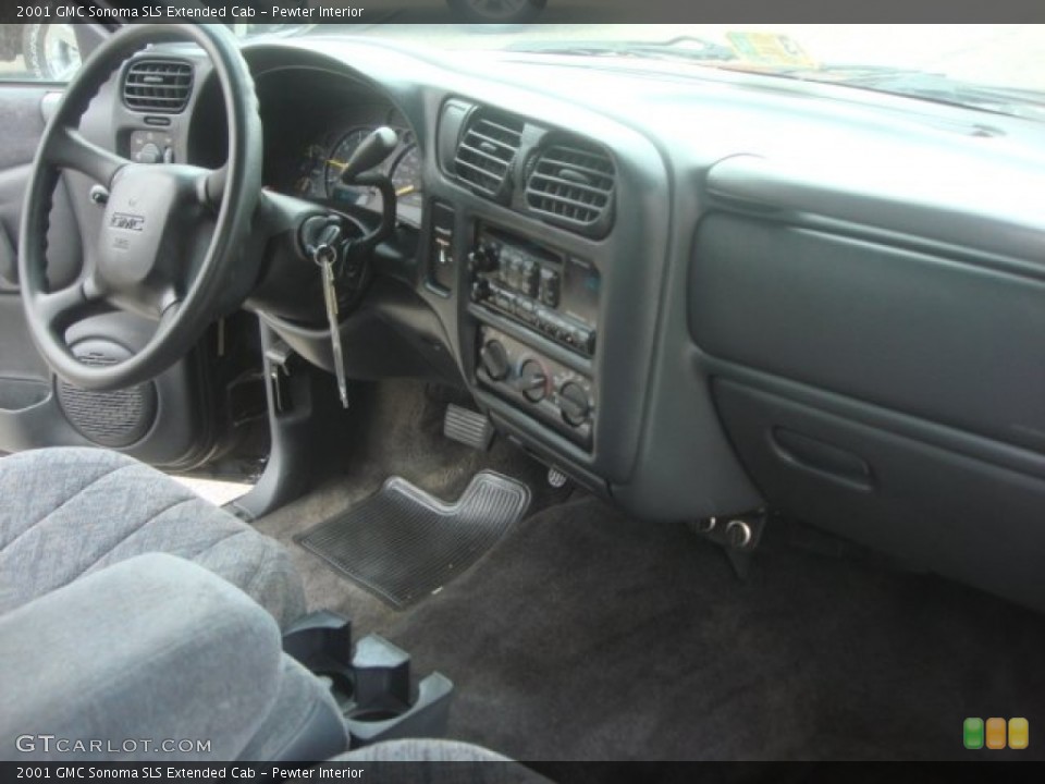 Pewter Interior Dashboard for the 2001 GMC Sonoma SLS Extended Cab #79792585