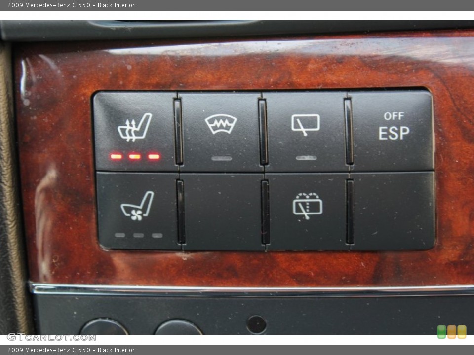 Black Interior Controls for the 2009 Mercedes-Benz G 550 #79803833