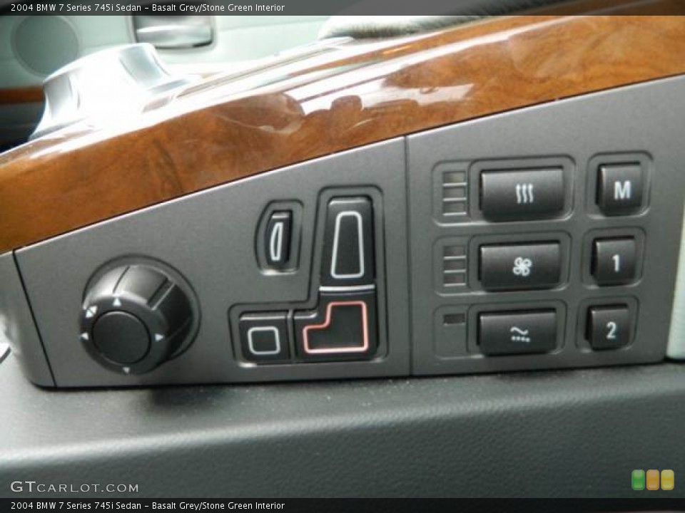 Basalt Grey/Stone Green Interior Controls for the 2004 BMW 7 Series 745i Sedan #79813087