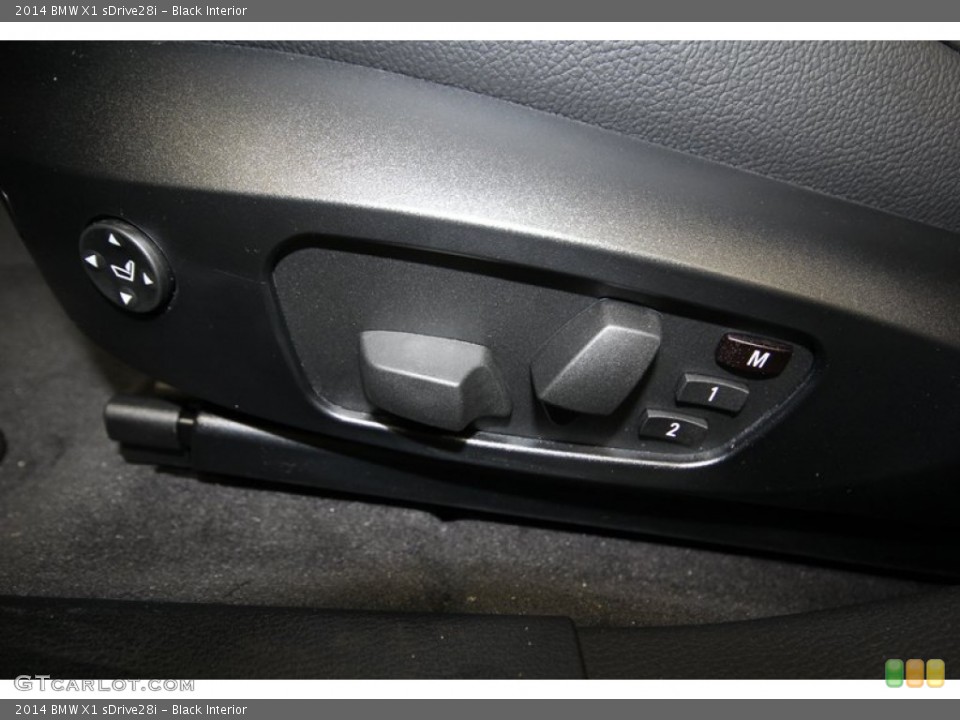 Black Interior Controls for the 2014 BMW X1 sDrive28i #79830910