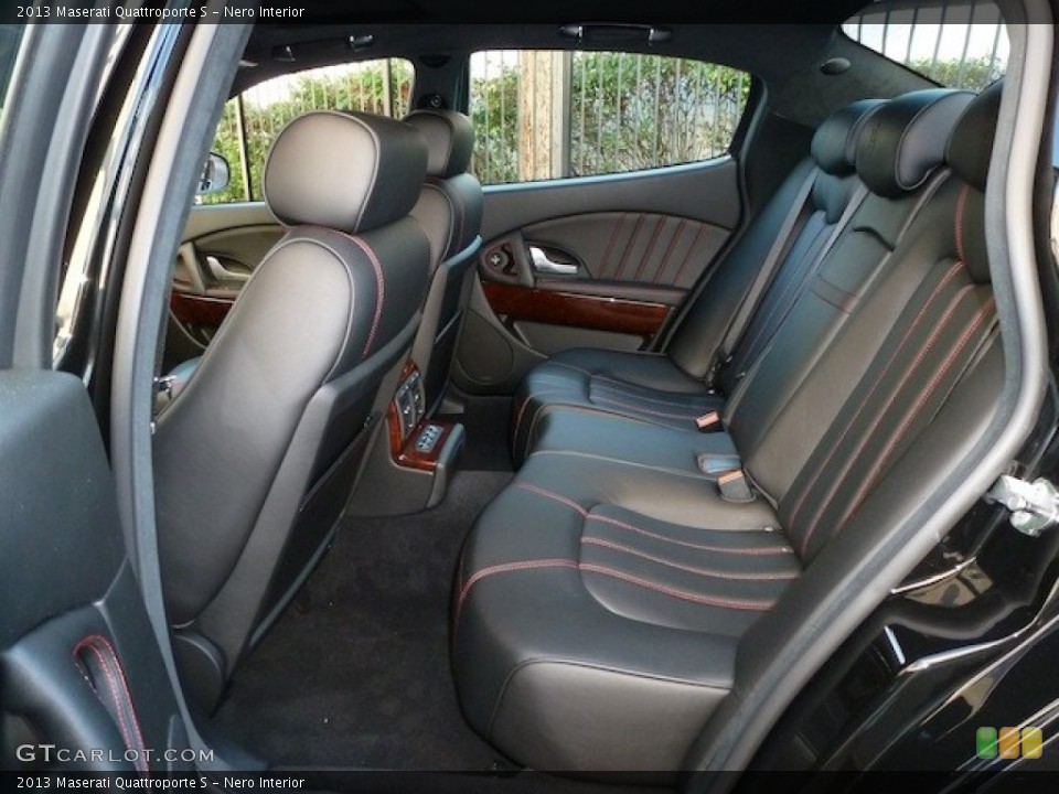 Nero Interior Rear Seat for the 2013 Maserati Quattroporte S #79835860
