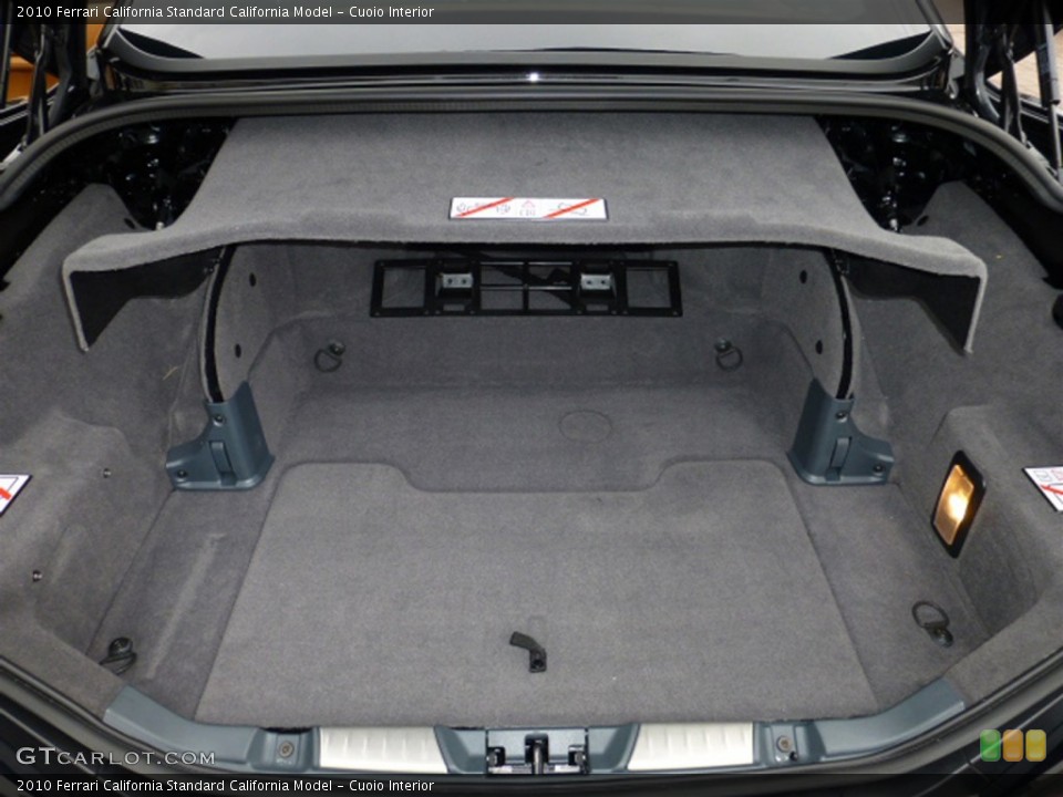 Cuoio Interior Trunk for the 2010 Ferrari California  #79844548