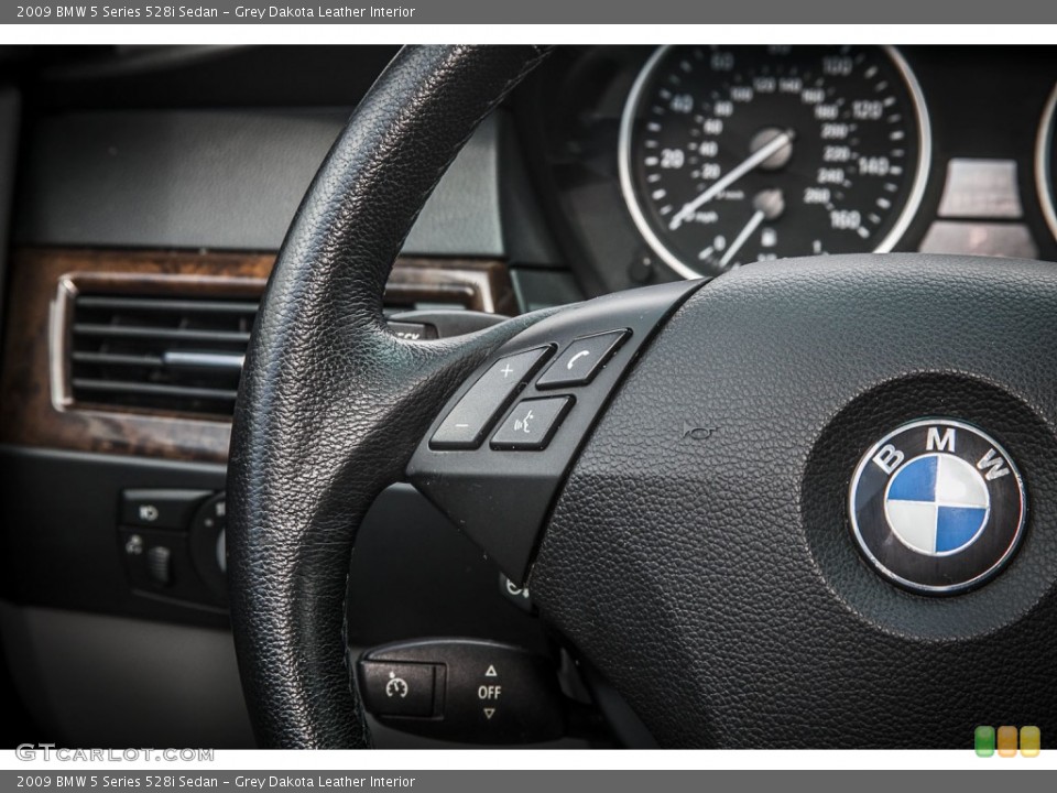 Grey Dakota Leather Interior Controls for the 2009 BMW 5 Series 528i Sedan #79850959