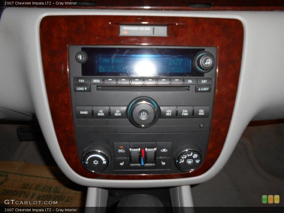 Gray Interior Controls for the 2007 Chevrolet Impala LTZ #79855744