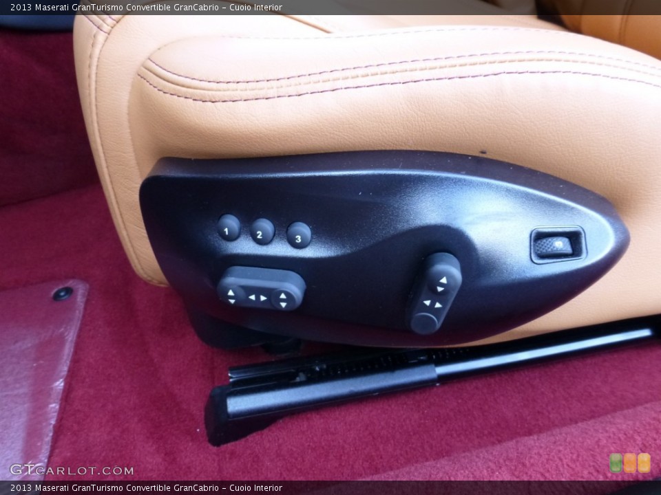 Cuoio Interior Controls for the 2013 Maserati GranTurismo Convertible GranCabrio #79857448