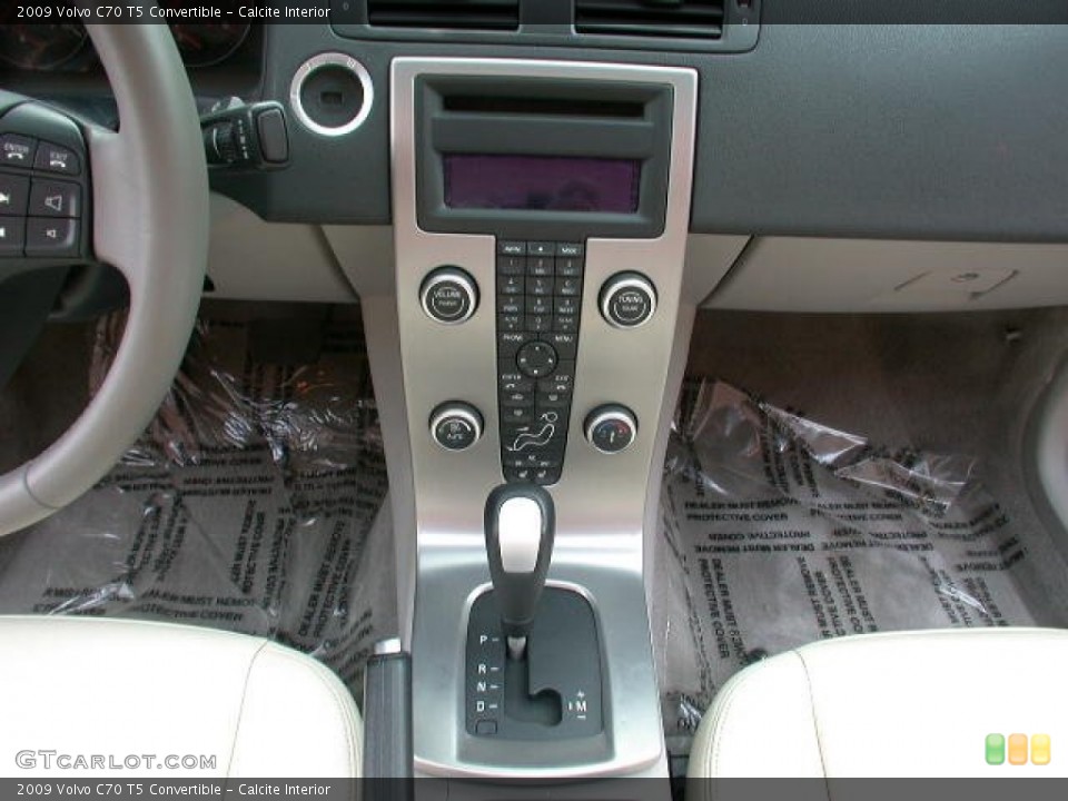 Calcite Interior Controls for the 2009 Volvo C70 T5 Convertible #79861155