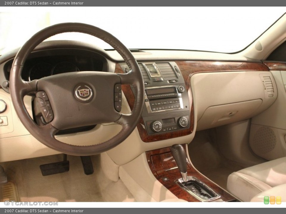 Cashmere Interior Dashboard for the 2007 Cadillac DTS Sedan #79863265