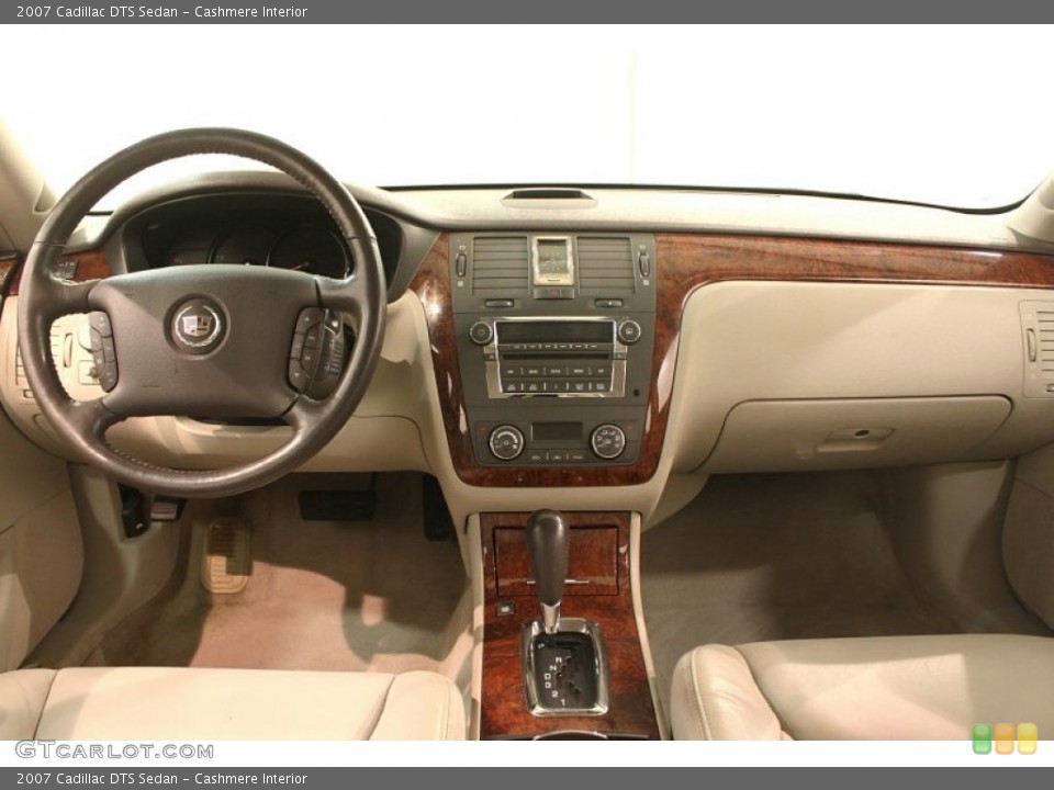 Cashmere Interior Dashboard for the 2007 Cadillac DTS Sedan #79863433