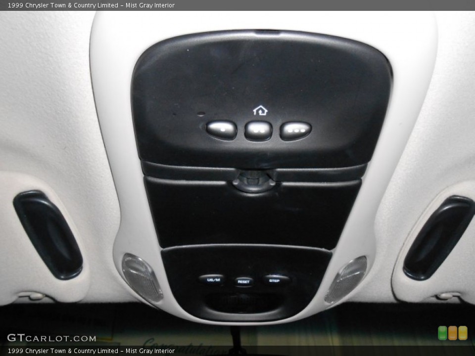 Mist Gray Interior Controls for the 1999 Chrysler Town & Country Limited #79867279