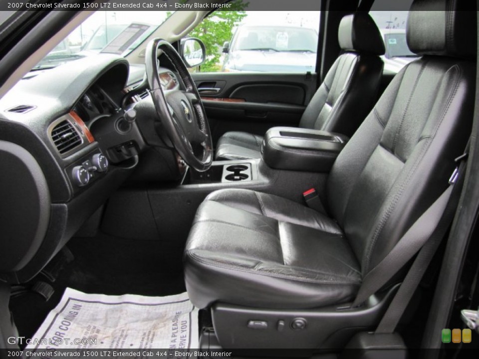 Ebony Black Interior Photo for the 2007 Chevrolet Silverado 1500 LTZ Extended Cab 4x4 #79869646