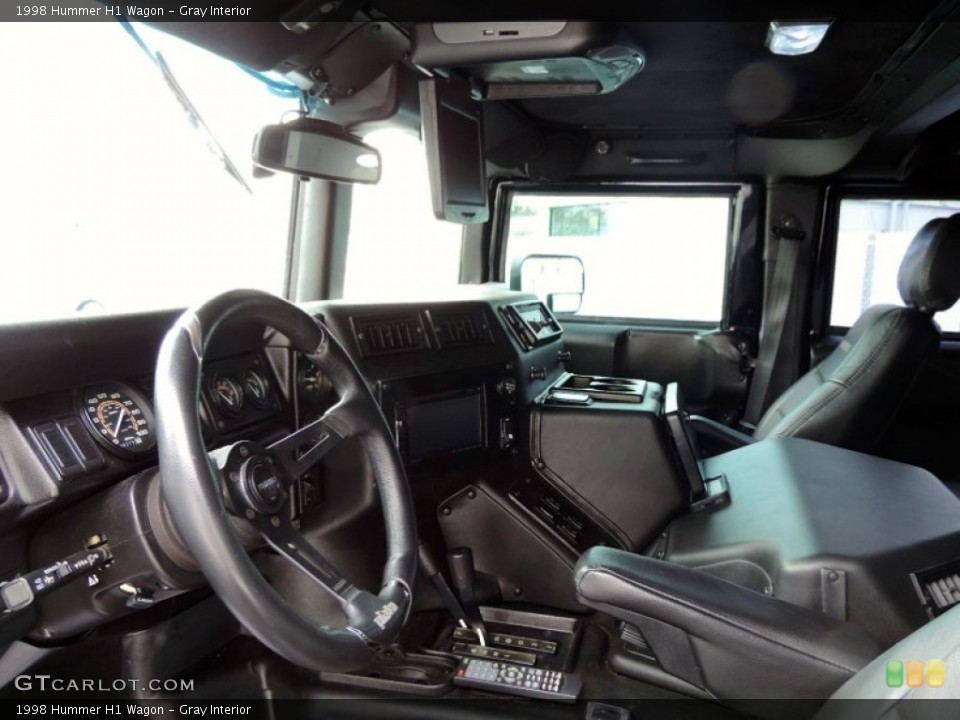 Gray Interior Photo for the 1998 Hummer H1 Wagon #79873050