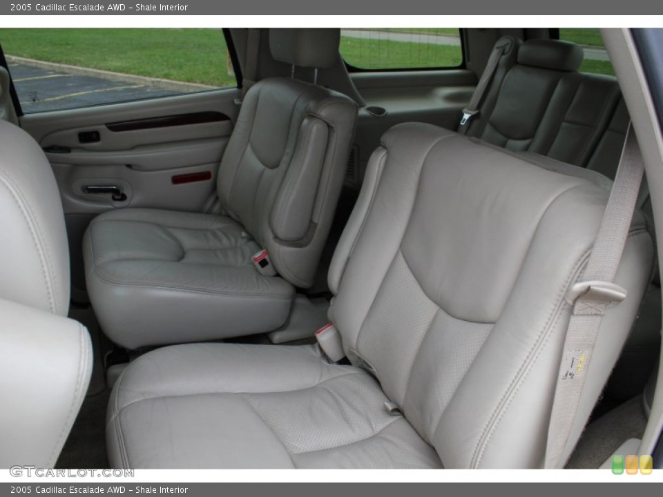 Shale Interior Rear Seat for the 2005 Cadillac Escalade AWD #79891275