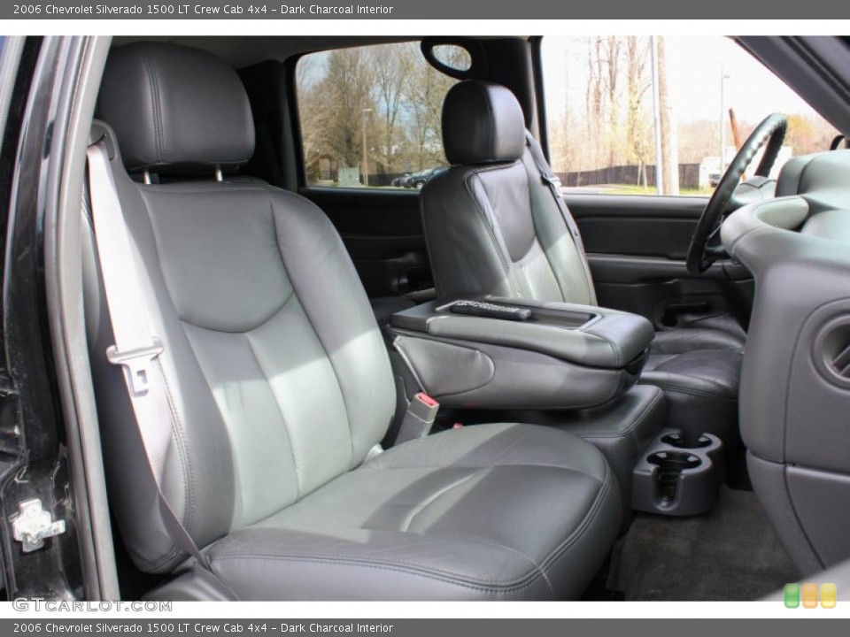 Dark Charcoal Interior Photo for the 2006 Chevrolet Silverado 1500 LT Crew Cab 4x4 #79891530