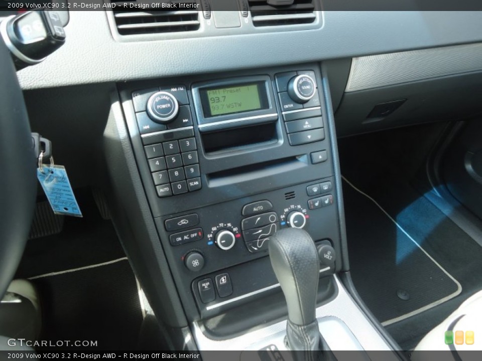 R Design Off Black Interior Controls for the 2009 Volvo XC90 3.2 R-Design AWD #79894815