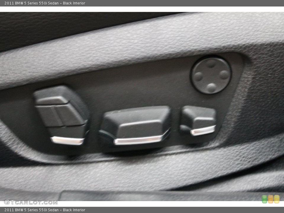 Black Interior Controls for the 2011 BMW 5 Series 550i Sedan #79906764