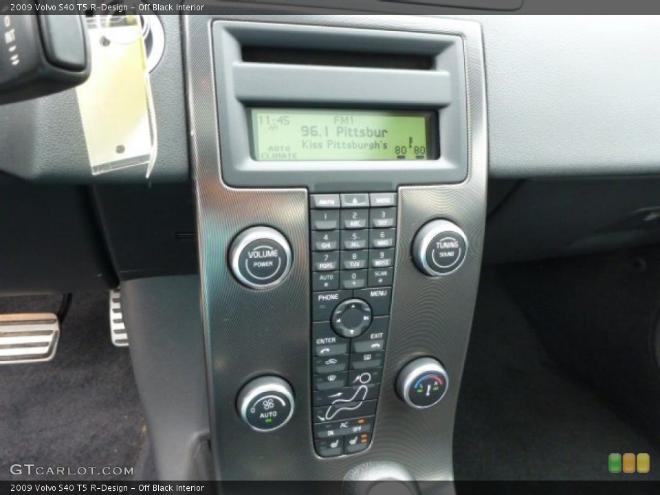 Off Black Interior Controls for the 2009 Volvo S40 T5 R-Design #79930441