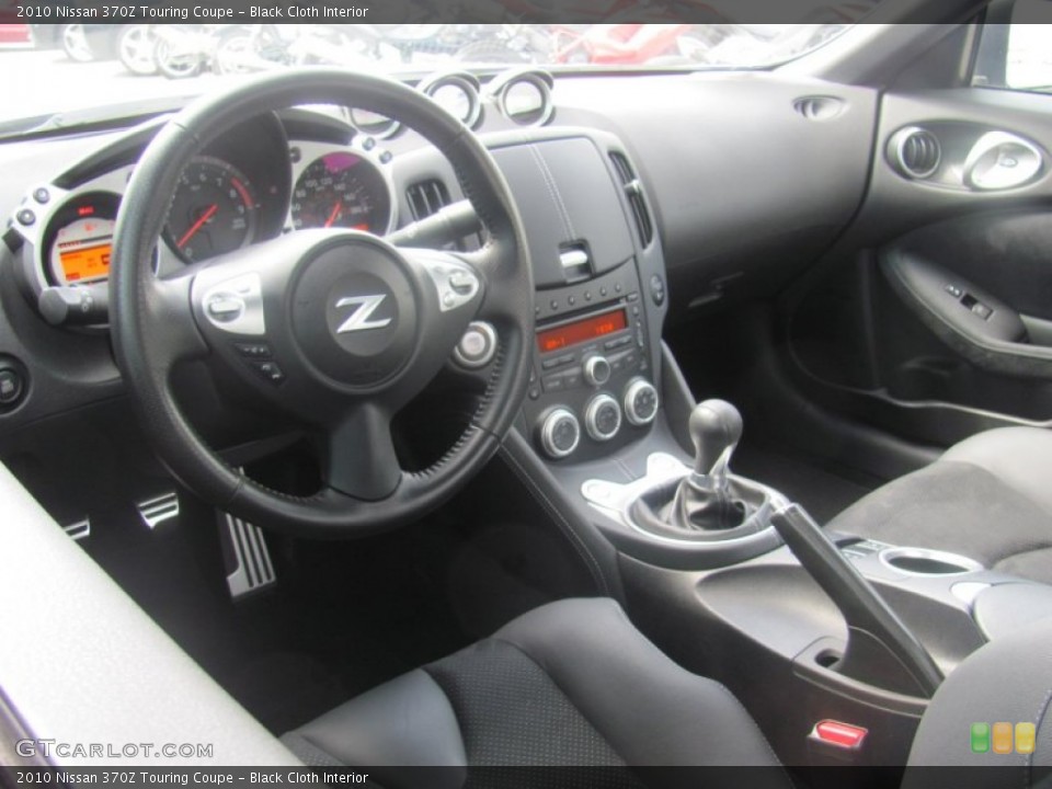 Black Cloth Interior Photo for the 2010 Nissan 370Z Touring Coupe #79959626