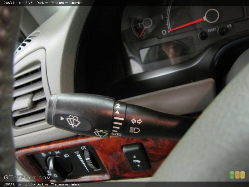 Dark Ash/Medium Ash Interior Controls for the 2003 Lincoln LS V6 #80008745