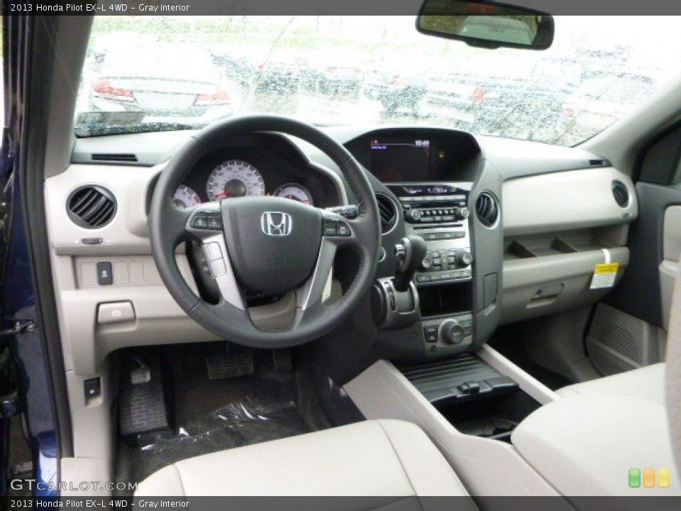 Gray Interior Photo for the 2013 Honda Pilot EX-L 4WD #80010638