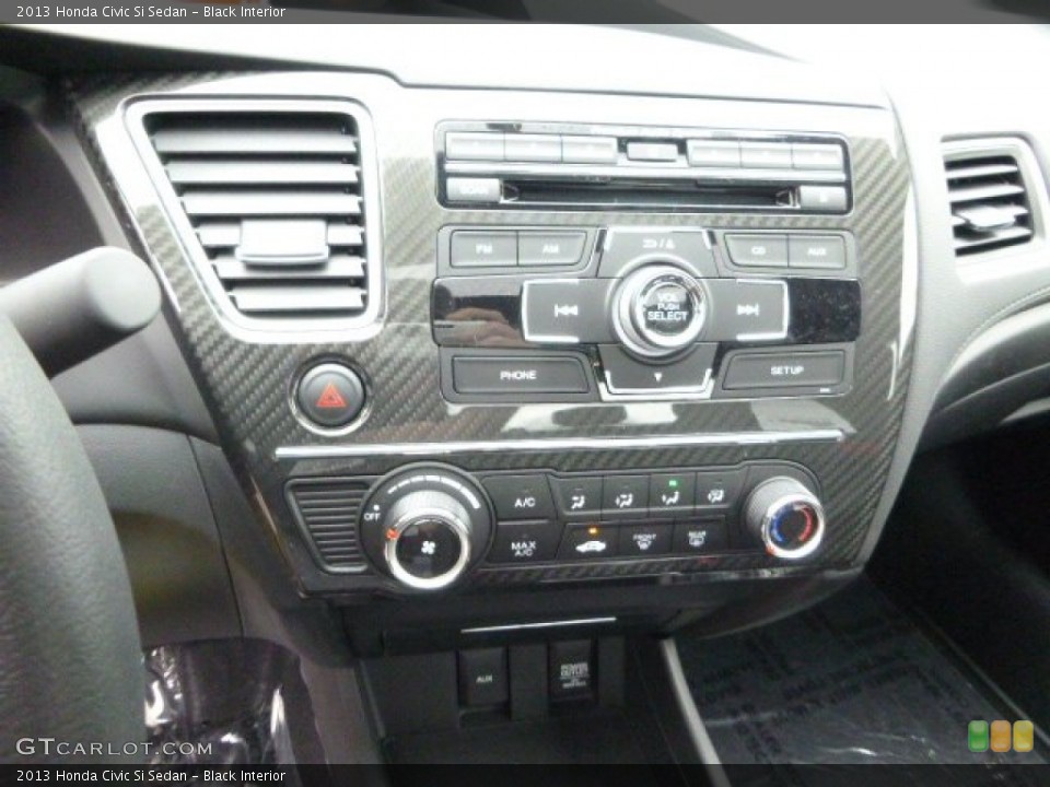 Black Interior Controls for the 2013 Honda Civic Si Sedan #80011075