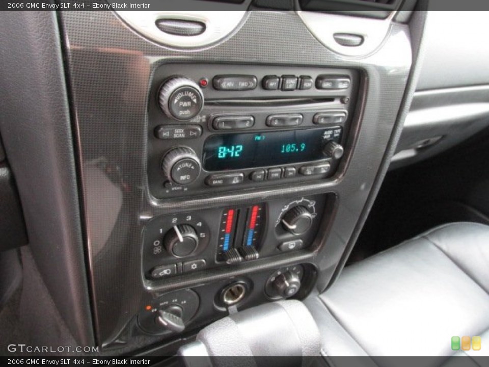 Ebony Black Interior Controls for the 2006 GMC Envoy SLT 4x4 #80032118