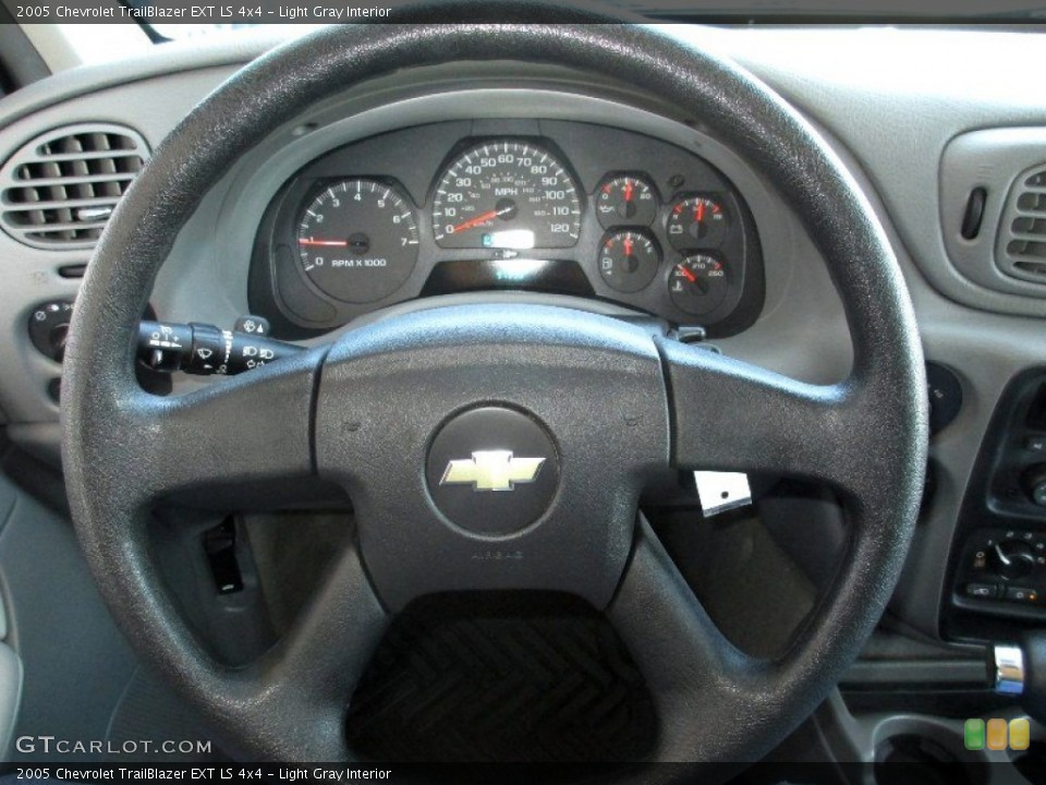 Light Gray Interior Steering Wheel for the 2005 Chevrolet TrailBlazer EXT LS 4x4 #80052971