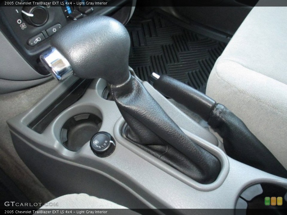 Light Gray Interior Transmission for the 2005 Chevrolet TrailBlazer EXT LS 4x4 #80052983