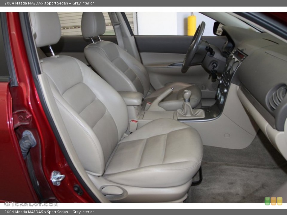 Gray Interior Photo for the 2004 Mazda MAZDA6 s Sport Sedan #80057339