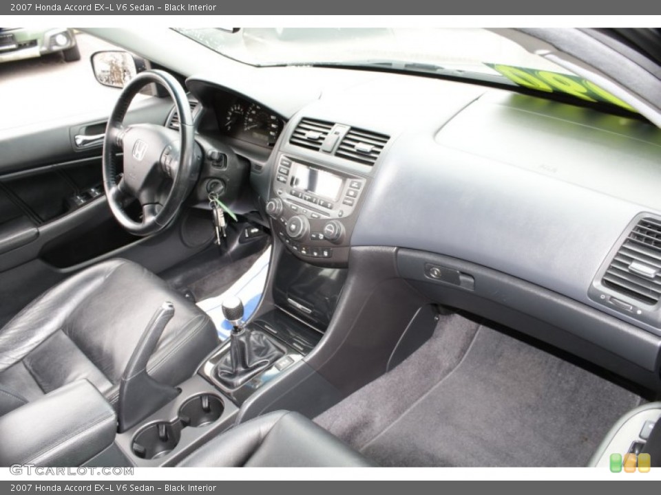 Black Interior Dashboard for the 2007 Honda Accord EX-L V6 Sedan #80059469