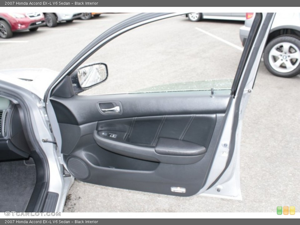 Black Interior Door Panel for the 2007 Honda Accord EX-L V6 Sedan #80059557