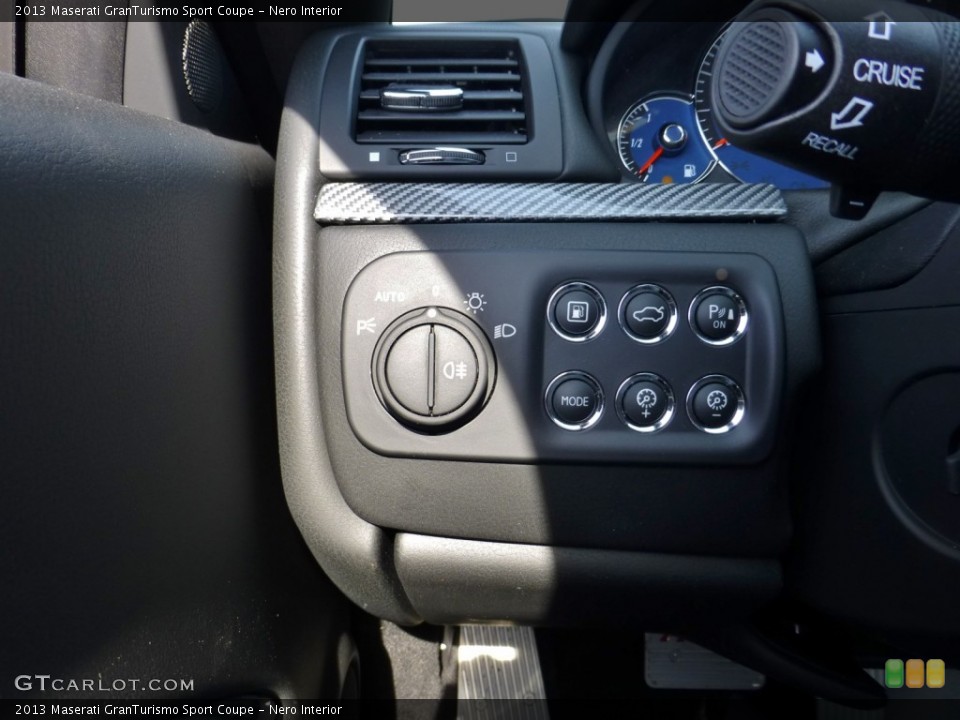 Nero Interior Controls for the 2013 Maserati GranTurismo Sport Coupe #80076993