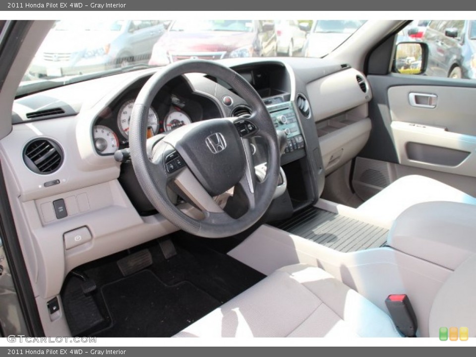 Gray Interior Photo for the 2011 Honda Pilot EX 4WD #80079897