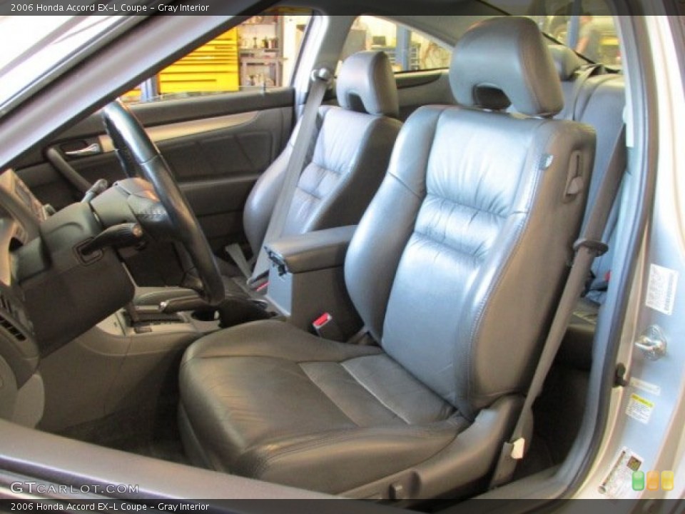 Gray Interior Photo for the 2006 Honda Accord EX-L Coupe #80096329