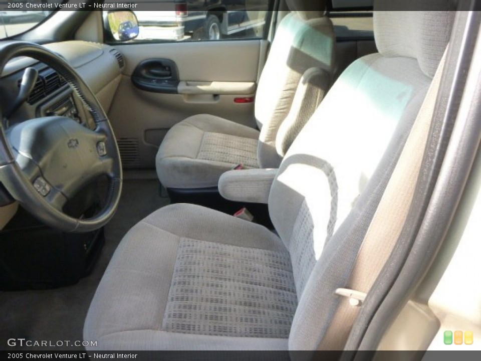 Neutral Interior Photo for the 2005 Chevrolet Venture LT #80109439