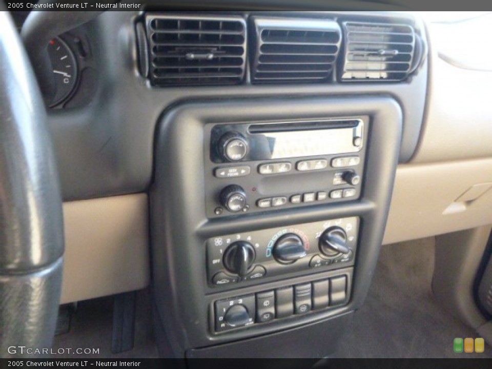 Neutral Interior Controls for the 2005 Chevrolet Venture LT #80109487
