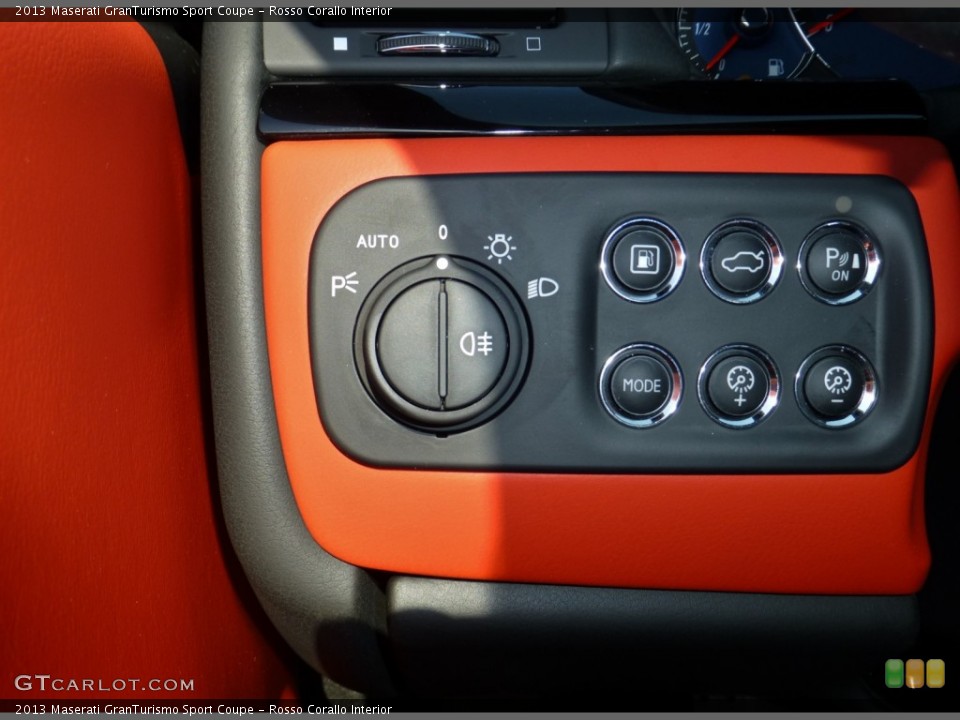Rosso Corallo Interior Controls for the 2013 Maserati GranTurismo Sport Coupe #80113298