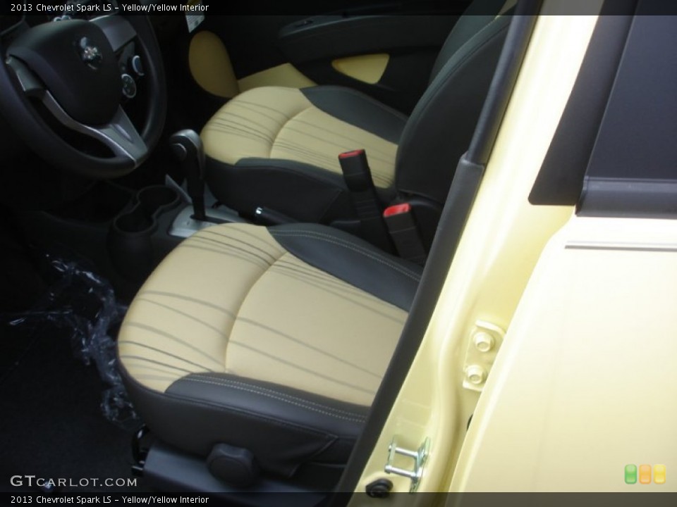 Yellow/Yellow Interior Photo for the 2013 Chevrolet Spark LS #80118522