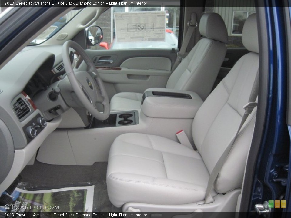 Light Titanium Interior Photo for the 2013 Chevrolet Avalanche LT 4x4 Black Diamond Edition #80120337