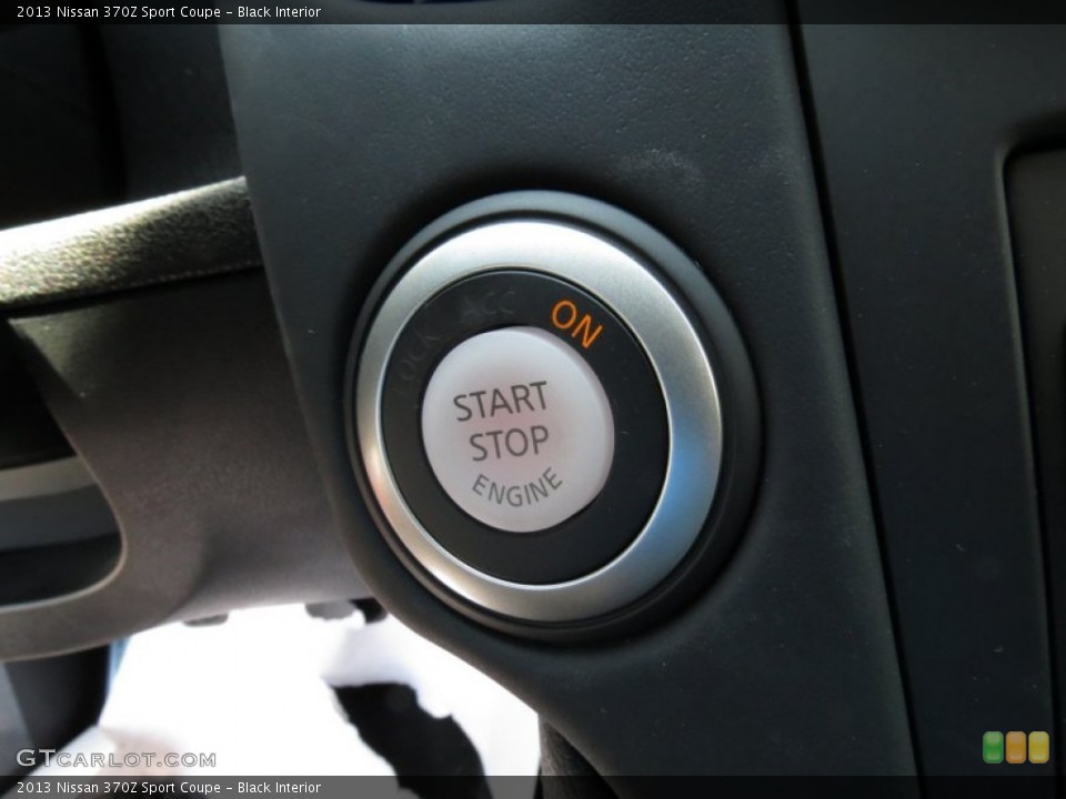 Black Interior Controls for the 2013 Nissan 370Z Sport Coupe #80120417