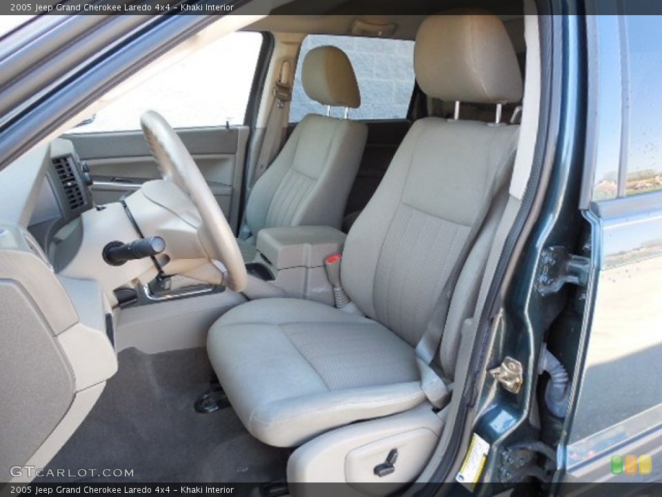 Khaki Interior Photo for the 2005 Jeep Grand Cherokee Laredo 4x4 #80121393