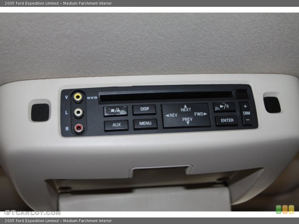Medium Parchment Interior Entertainment System for the 2005 Ford Expedition Limited #80132000