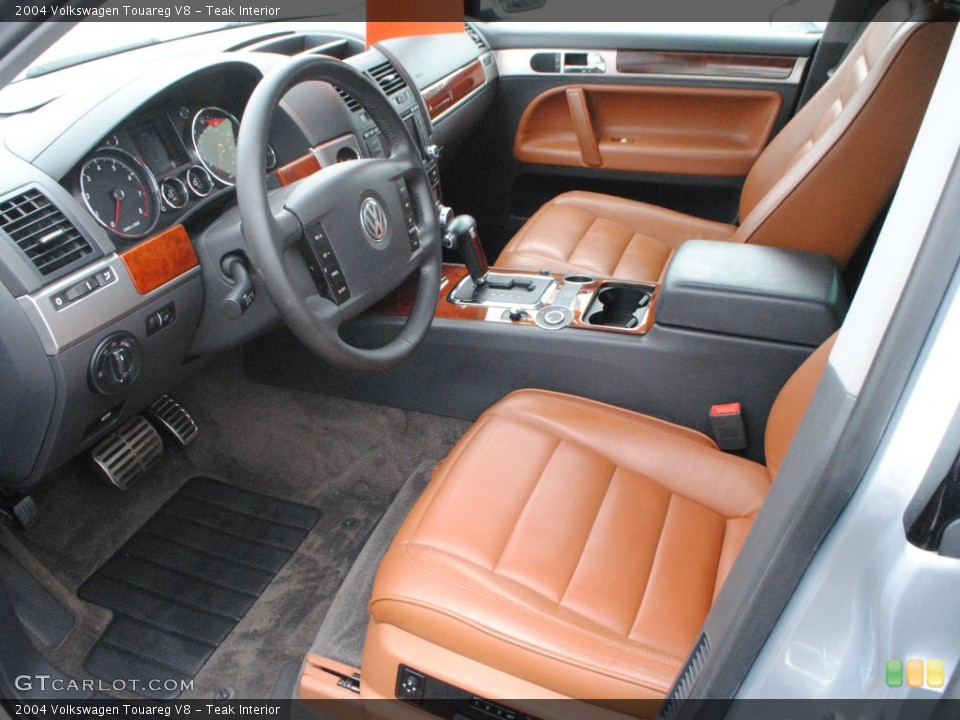 Teak Interior Photo for the 2004 Volkswagen Touareg V8 #80140383