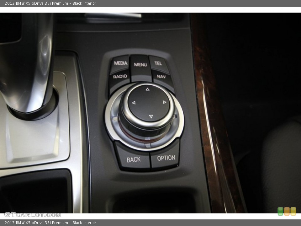 Black Interior Controls for the 2013 BMW X5 xDrive 35i Premium #80151903