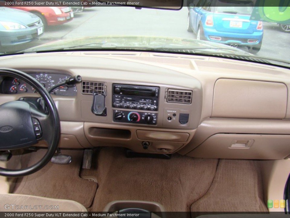 Medium Parchment Interior Dashboard for the 2000 Ford F250 Super Duty XLT Extended Cab #80177315