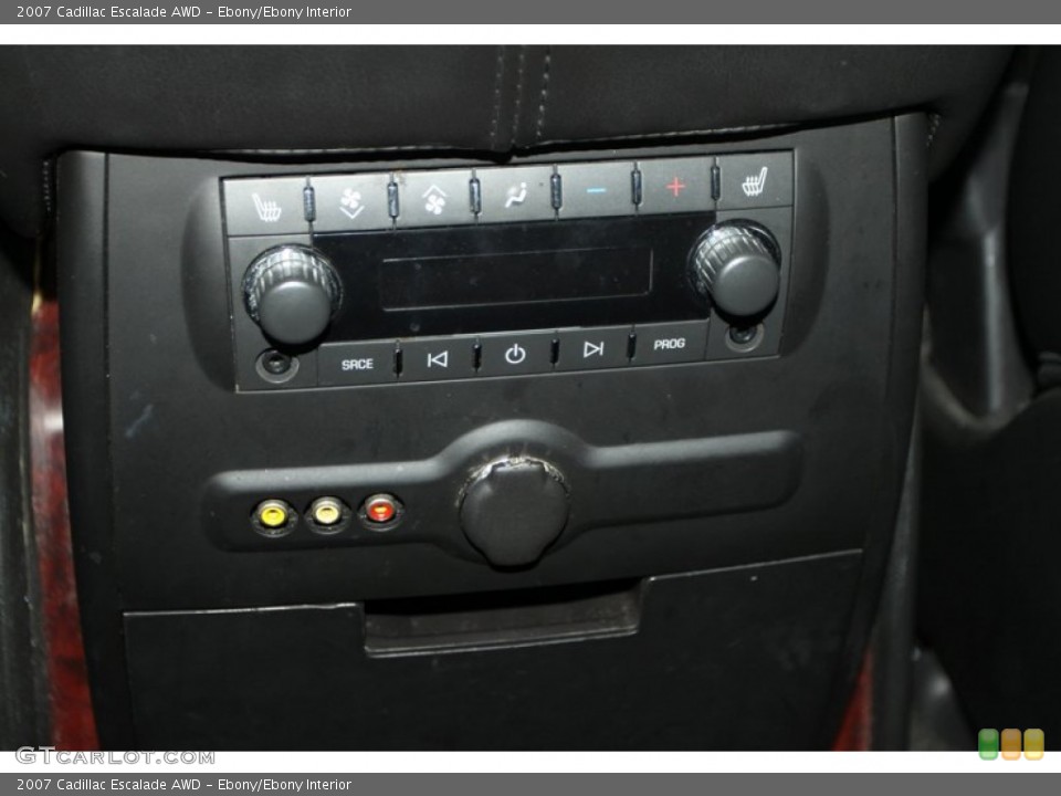 Ebony/Ebony Interior Controls for the 2007 Cadillac Escalade AWD #80188878