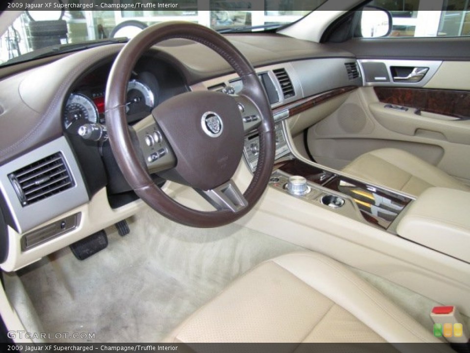 Champagne/Truffle 2009 Jaguar XF Interiors