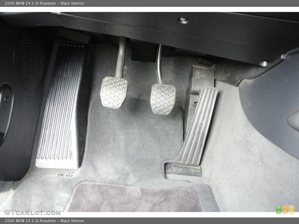 Black Interior Controls for the 2006 BMW Z4 3.0i Roadster #80199862