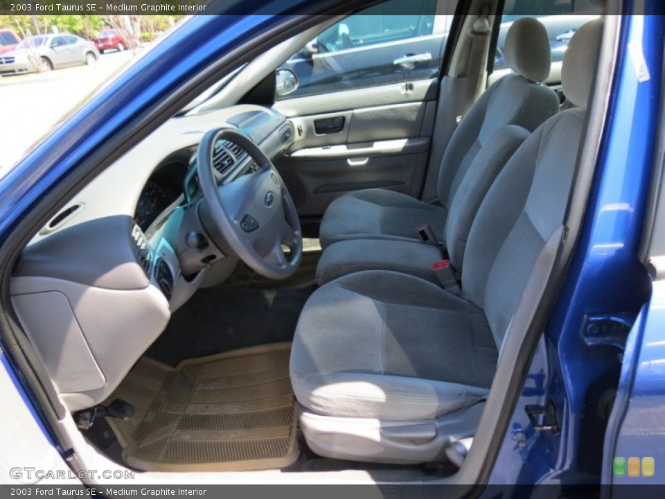Medium Graphite Interior Photo for the 2003 Ford Taurus SE #80259236
